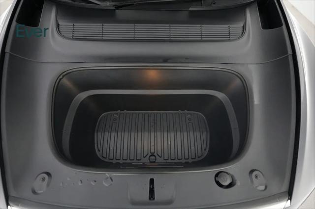 2026 Tesla Model Y Premium Rear-Wheel Drive