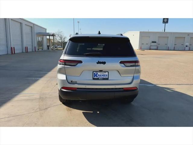 2026 Jeep Grand Cherokee L Altitude 4x2