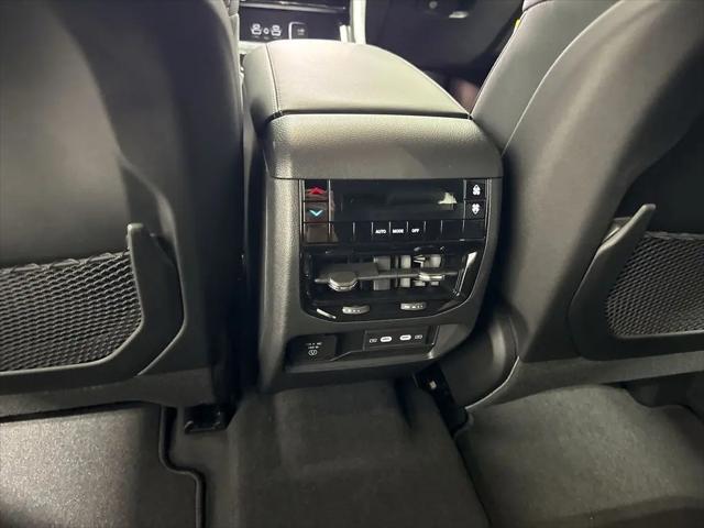 2026 Jeep Grand Cherokee L Altitude 4x2