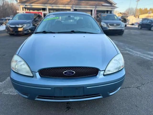 2005 Ford Taurus SE