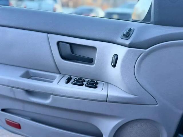 2005 Ford Taurus SE