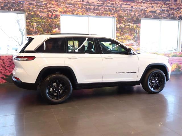 2026 Jeep Grand Cherokee Altitude 4x4