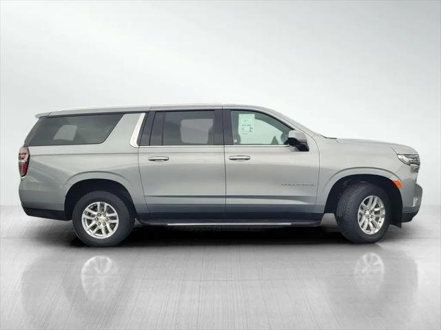 2024 Chevrolet Suburban 4WD LT
