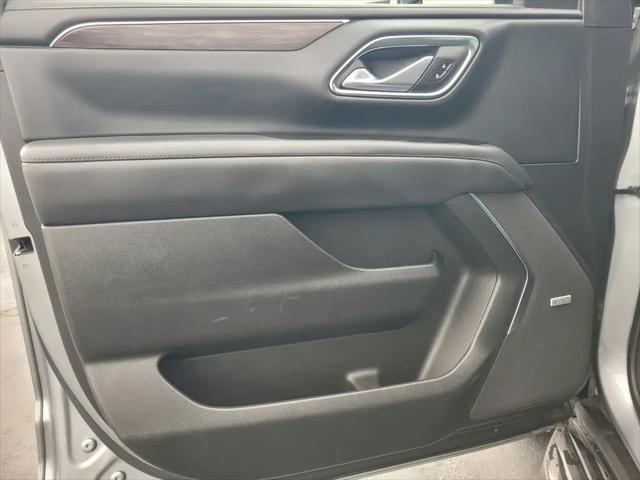 2024 Chevrolet Suburban 4WD LT
