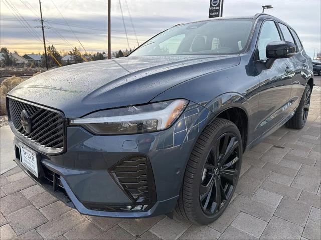 2026 Volvo XC60 B5 Ultra Black Edition