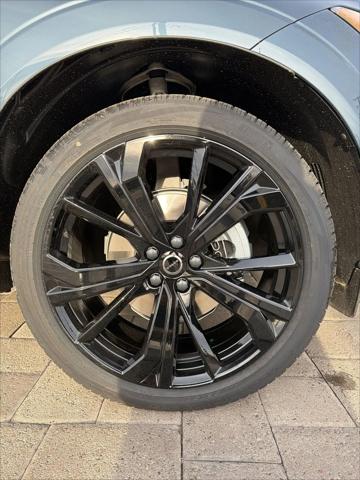 2026 Volvo XC60 B5 Ultra Black Edition