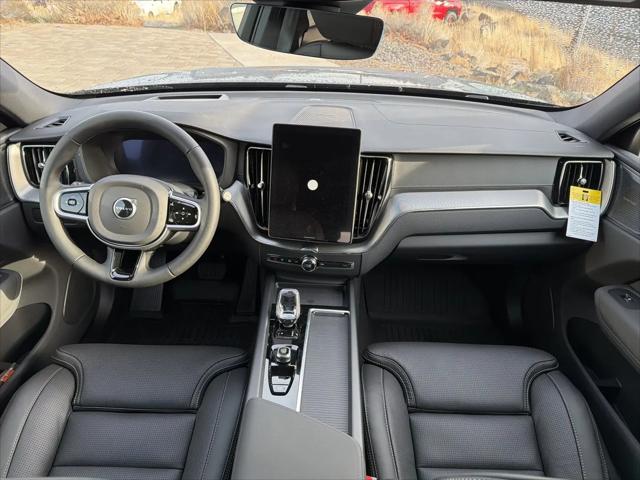 2026 Volvo XC60 B5 Ultra Black Edition