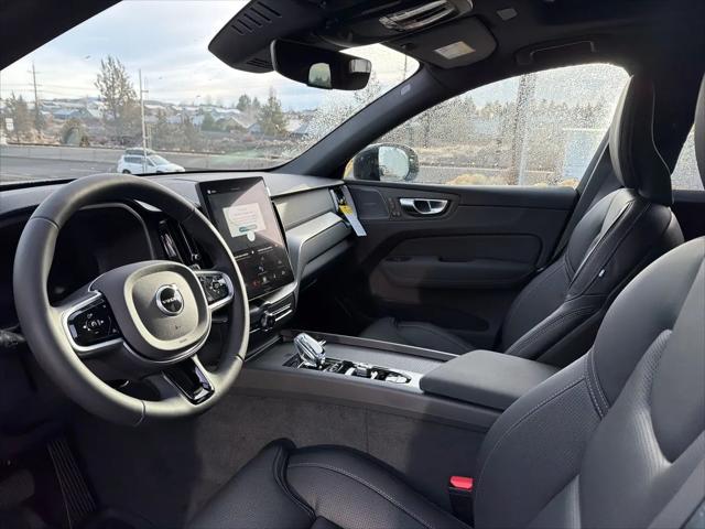 2026 Volvo XC60 B5 Ultra Black Edition