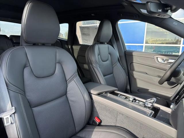 2026 Volvo XC60 B5 Ultra Black Edition