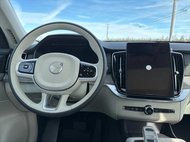 2026 Volvo XC90 Ultra, B6 AWD Gas (mild hybrid), Gasoline, Bright, 7 Seats