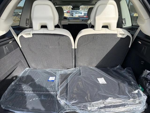 2026 Volvo XC90 Ultra, B6 AWD Gas (mild hybrid), Gasoline, Bright, 7 Seats