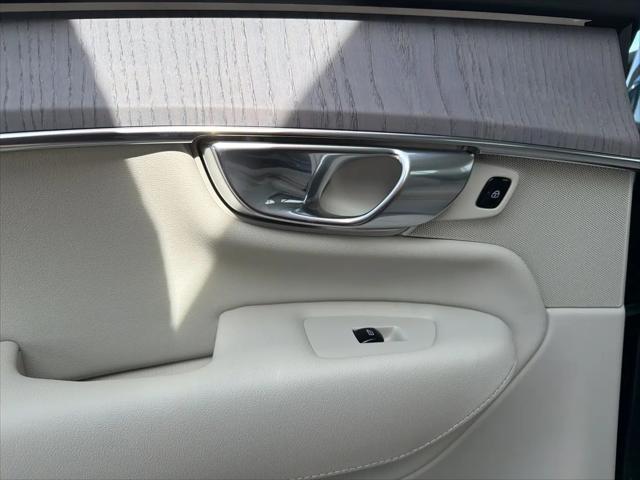 2026 Volvo XC90 Ultra, B6 AWD Gas (mild hybrid), Gasoline, Bright, 7 Seats