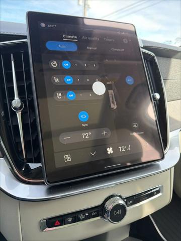 2026 Volvo XC90 Ultra, B6 AWD Gas (mild hybrid), Gasoline, Bright, 7 Seats