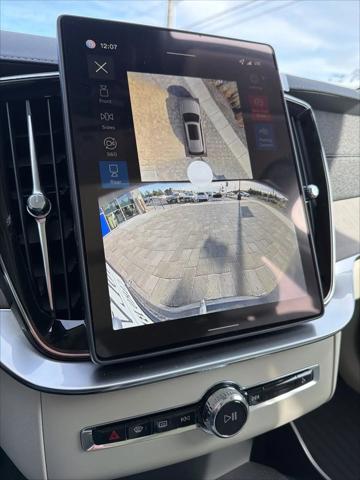 2026 Volvo XC90 Ultra, B6 AWD Gas (mild hybrid), Gasoline, Bright, 7 Seats