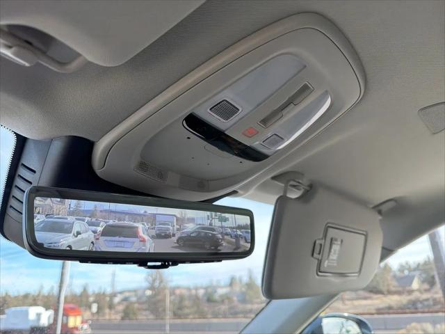 2026 Volvo XC90 Ultra, B6 AWD Gas (mild hybrid), Gasoline, Bright, 7 Seats