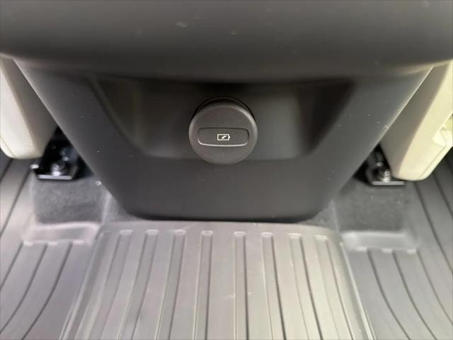 2026 Volvo XC90 Ultra, B6 AWD Gas (mild hybrid), Gasoline, Bright, 7 Seats
