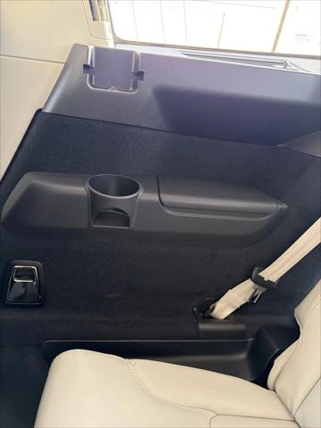 2026 Volvo XC90 Ultra, B6 AWD Gas (mild hybrid), Gasoline, Bright, 7 Seats