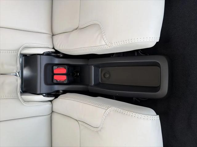 2026 Volvo XC90 Ultra, B6 AWD Gas (mild hybrid), Gasoline, Bright, 7 Seats