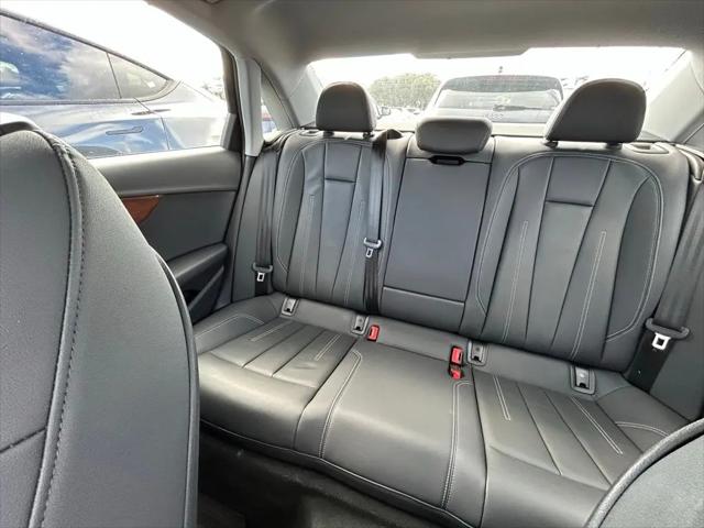 2023 Audi A4 Premium 40 TFSI quattro S tronic