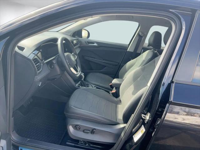 2025 Volkswagen Taos 1.5T SE Black