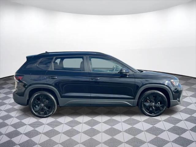 2025 Volkswagen Taos 1.5T SE Black