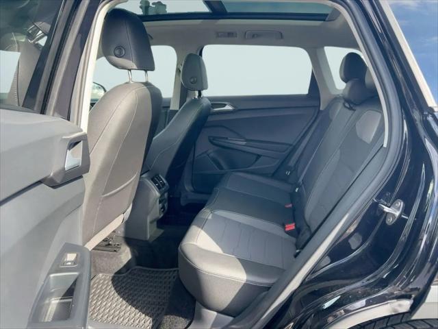 2025 Volkswagen Taos 1.5T SE Black