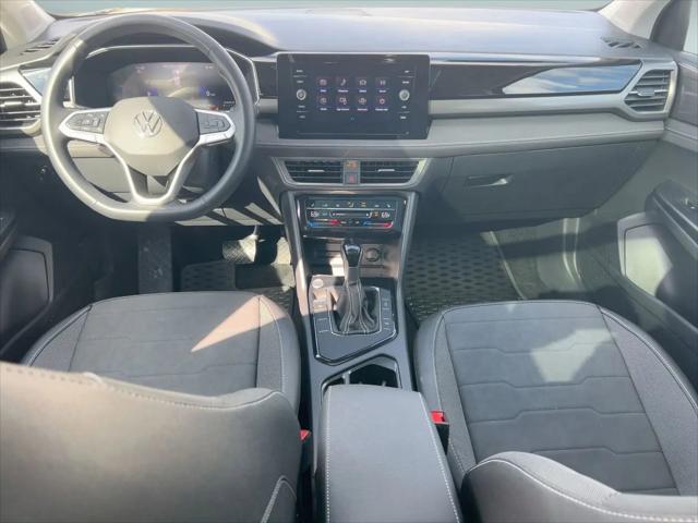 2025 Volkswagen Taos 1.5T SE Black