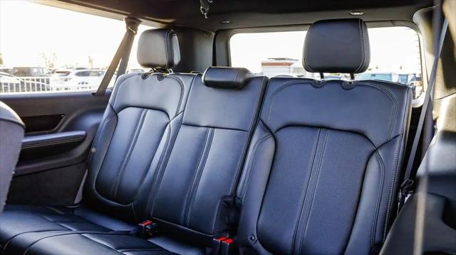 2026 Jeep Grand Wagoneer L Summit Obsidian 4x4
