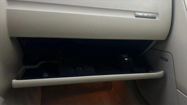 2005 Cadillac XLR Standard