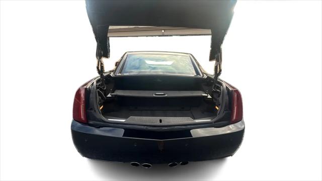 2005 Cadillac XLR Standard