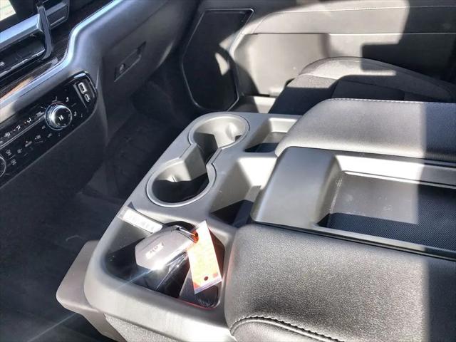 2026 GMC Sierra 2500HD Crew Cab, Standard Bed, SLE, 4WD