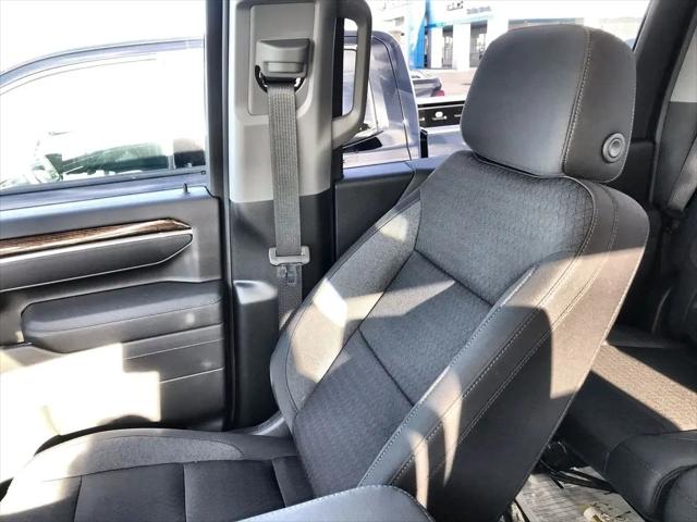 2026 GMC Sierra 2500HD Crew Cab, Standard Bed, SLE, 4WD