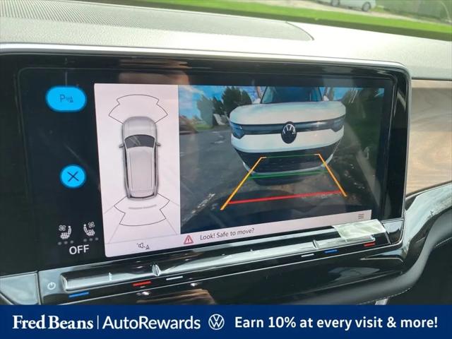 2026 Volkswagen Atlas SE with Technology