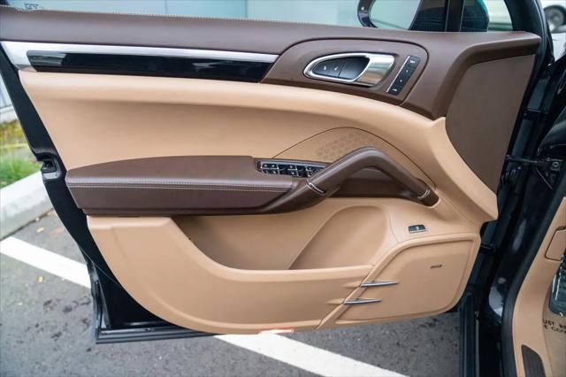 2018 Porsche Cayenne E-Hybrid S Platinum Edition