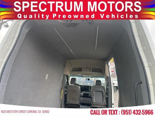 2012 Nissan 2500 NV2500 HD S V6