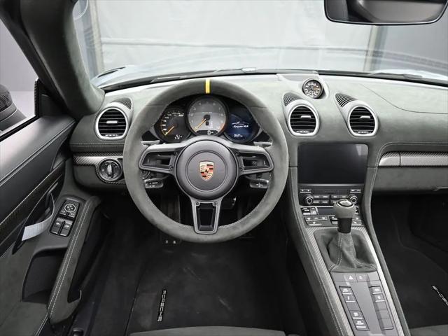 2025 Porsche 718 Spyder RS