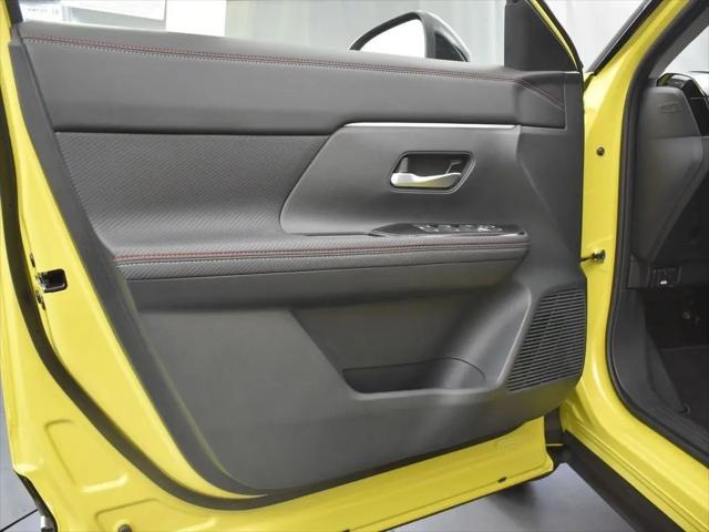 2025 Nissan Kicks SR Intelligent AWD