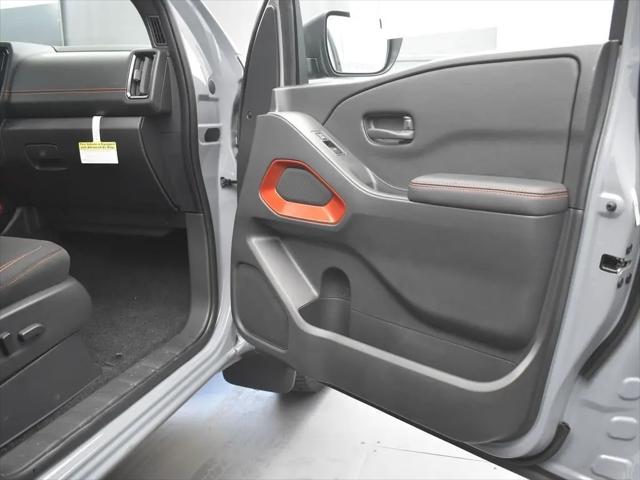 2026 Nissan Frontier Crew Cab Long Bed PRO-4X 4x4