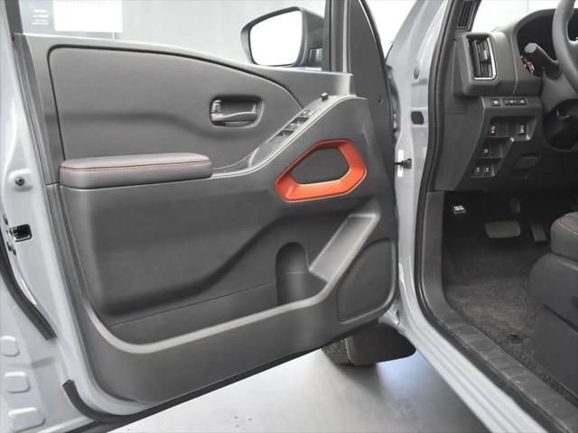 2026 Nissan Frontier Crew Cab Long Bed PRO-4X 4x4