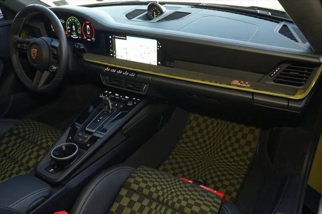 2026 Porsche 911 Carrera 4 GTS Cabriolet