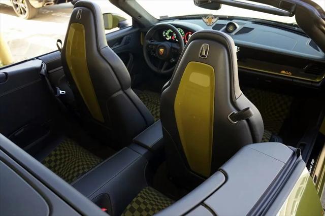 2026 Porsche 911 Carrera 4 GTS Cabriolet