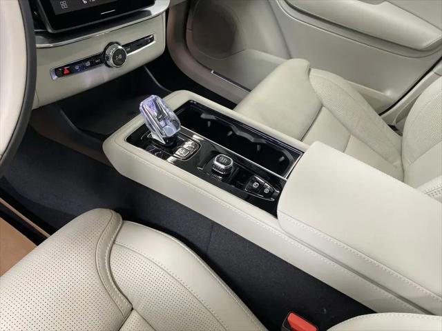 2026 Volvo XC90 Ultra, B6 AWD Gas (mild hybrid), Gasoline, Bright, 7 Seats