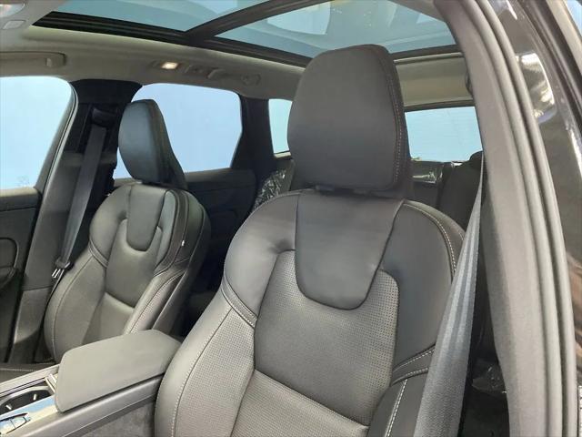 2026 Volvo XC60 Plug-In Hybrid Ultra, T8 AWD Electric/Gasoline, Dark