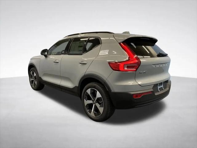 2026 Volvo XC40 Plus, B5 AWD Gas (mild hybrid), Dark