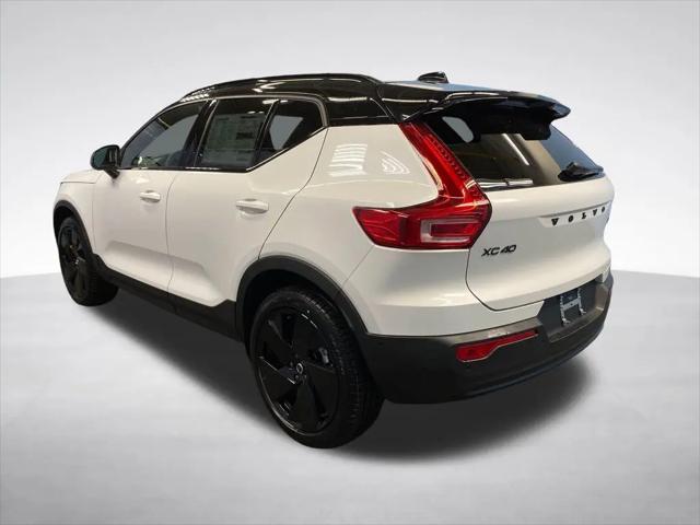 2026 Volvo XC40 Black Edition Ultra, B5 AWD Gas (mild hybrid)