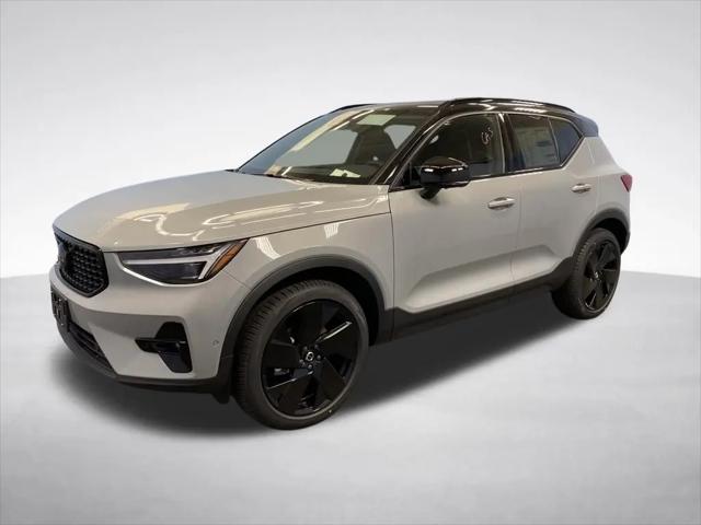 2026 Volvo XC40 Black Edition Ultra, B5 AWD Gas (mild hybrid)