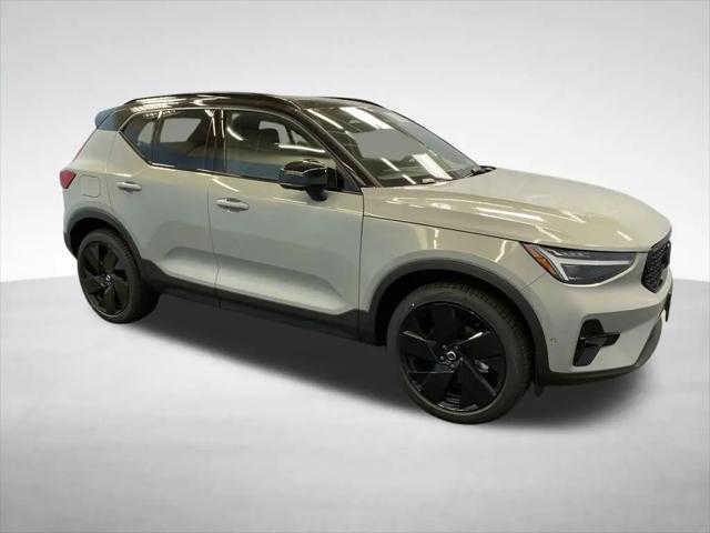 2026 Volvo XC40 Black Edition Ultra, B5 AWD Gas (mild hybrid)