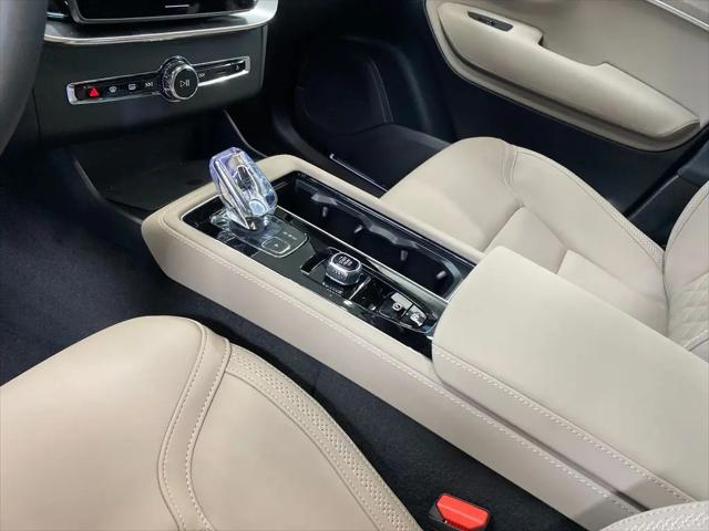 2026 Volvo XC90 Plus, B6 AWD Gas (mild hybrid), Gasoline, Bright, 6 Seats