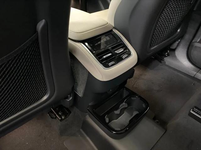 2026 Volvo XC90 Plus, B6 AWD Gas (mild hybrid), Gasoline, Bright, 6 Seats