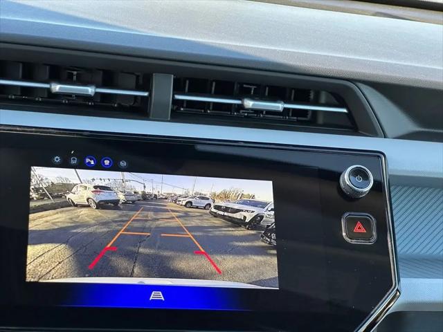 2027 Chevrolet Bolt LT FWD